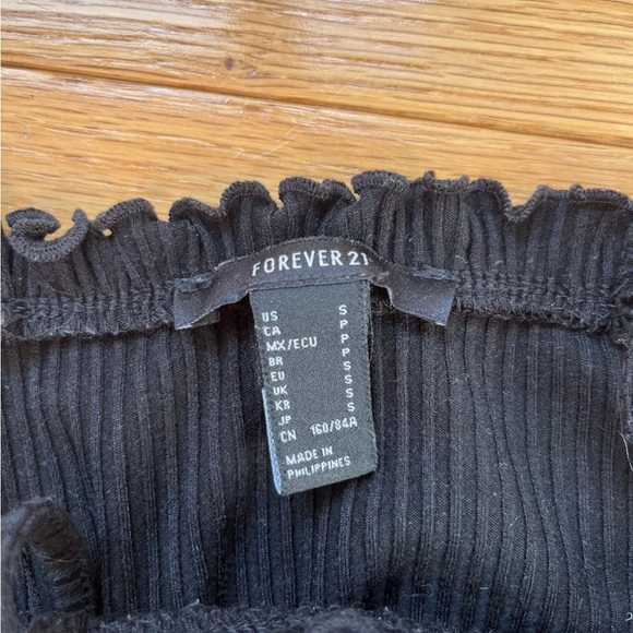 Forever 21 Black Ribbed Ruffled Camisole - Picture 3 of 3